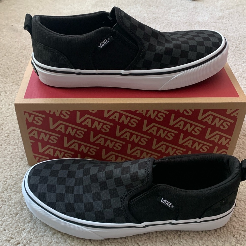 Vans Asher Slip On Shoes Youth Size 4.5, NWT.
